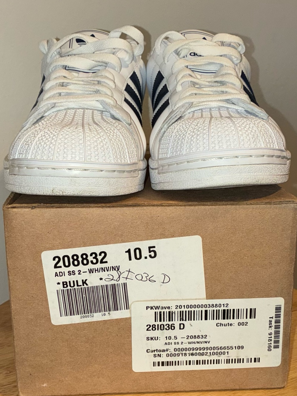 Adidas Superstar II Sneakers in white and navy blue - Picture 11 of 11